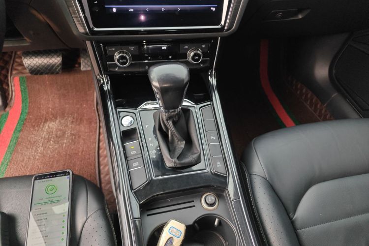 大众 辉昂 2018款 改款 380TSI 两驱商务版中控内饰18