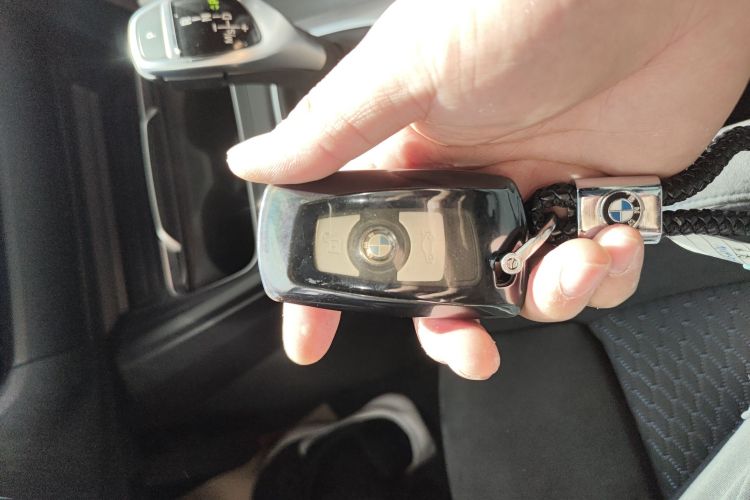 宝马3系 2018款 320i M运动套装中控内饰11