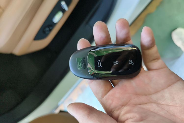 理想汽车 理想ONE 2021款 增程6座版中控内饰11