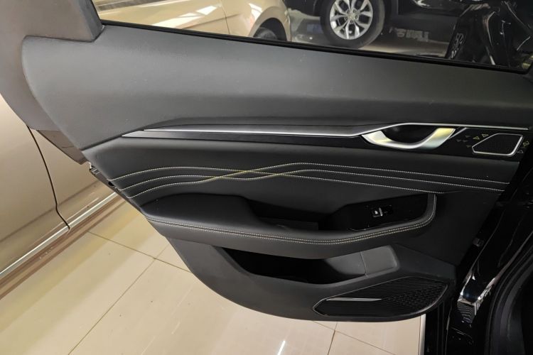 吉利汽车 星瑞 2023款 1.5TD 昆仑版中控内饰7008