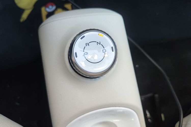 五菱汽车 宏光MINIEV 2024款 第三代 215km 青春版中控内饰18