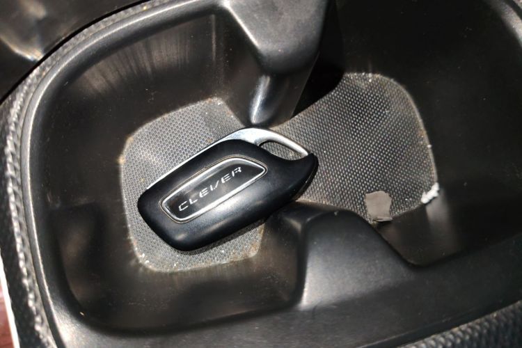 荣威 科莱威CLEVER 2022款 311km元气啵啵版中控内饰11