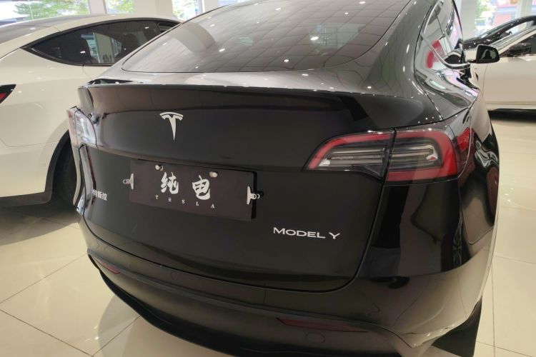 特斯拉 Model Y 2022款 改款 后轮驱动版车身外观6