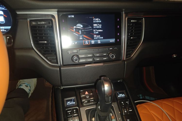 保时捷 2017款  Macan 2.0T中控内饰16