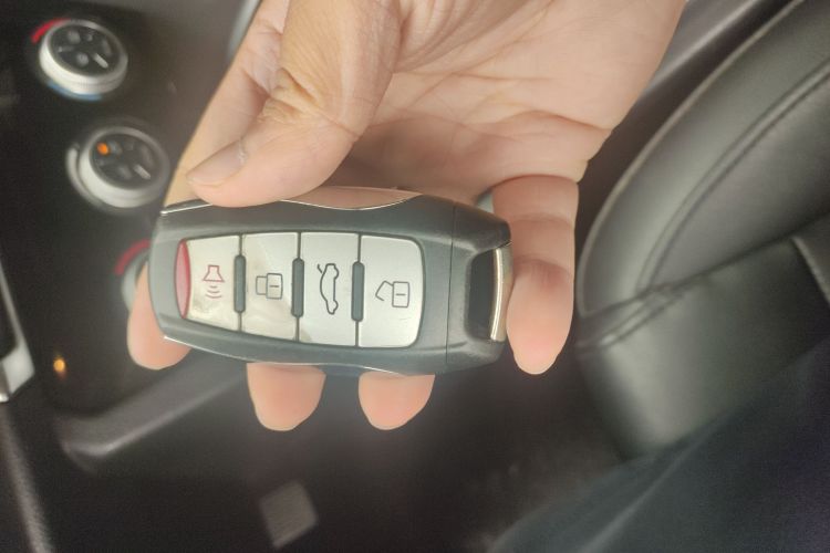 哈弗H6 2018款 蓝标 运动版 1.5T 自动两驱精英型中控内饰7001