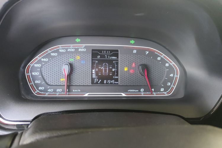 奇瑞 瑞虎3X 2018款 1.5L 自动精英版中控内饰14