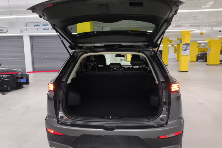 长安CS55PLUS 2021款 蓝鲸版 1.5T DCT尊贵型机舱底盘23