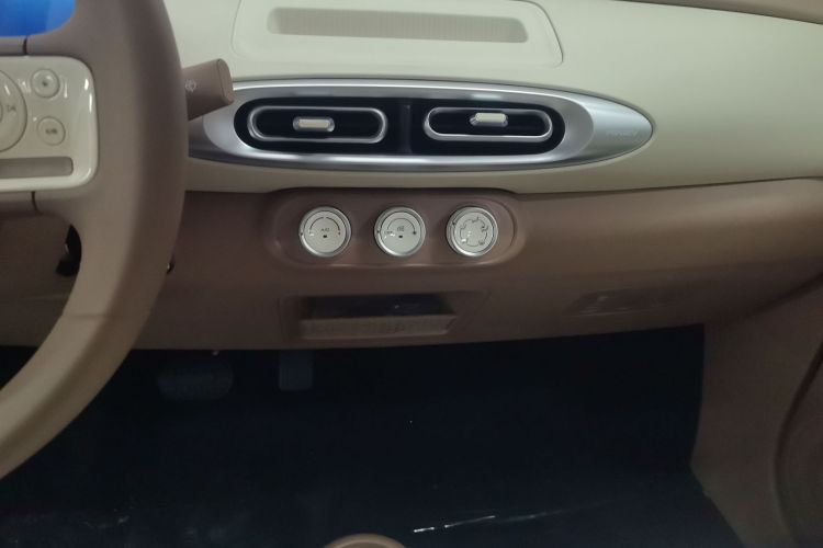 五菱汽车 宏光MINIEV 2025款 四门版 进阶款中控内饰16