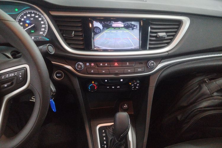 别克 英朗 2021款 改款 典范 1.5L 自动精英型中控内饰16