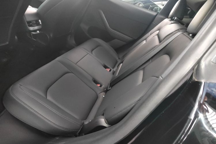 特斯拉 Model Y 2021款 标准续航后驱版中控内饰7004