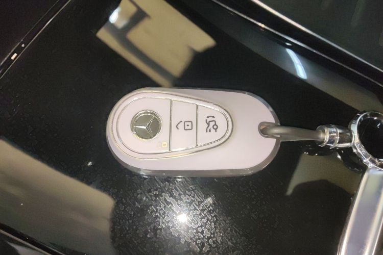 奔驰C级 2022款 改款 C 200 L 运动版中控内饰7001