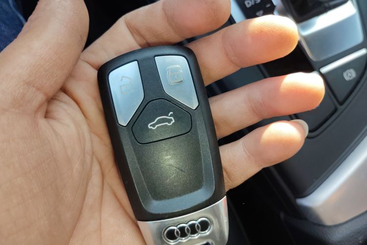 奥迪A5 2017款 Coupe 40 TFSI 时尚型中控内饰7001