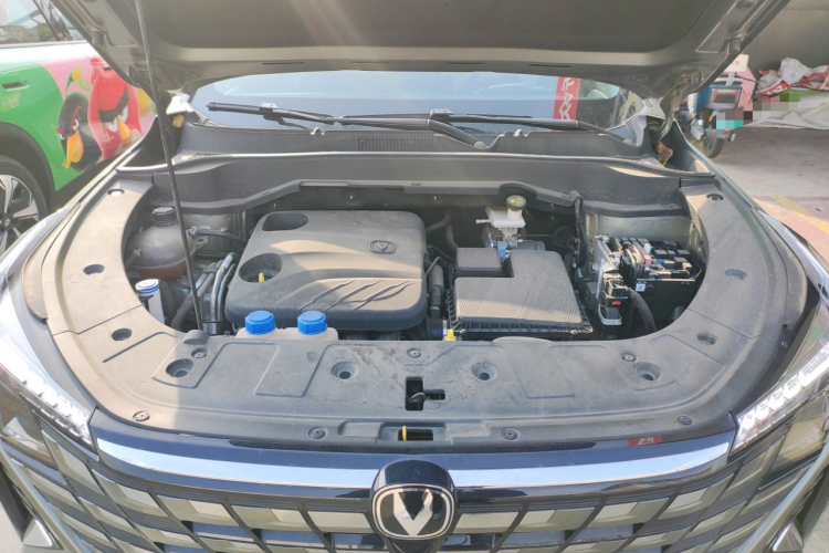 长安UNI-Z新能源 2024款 蓝鲸智电iDD 125km 卓越型局部细节24