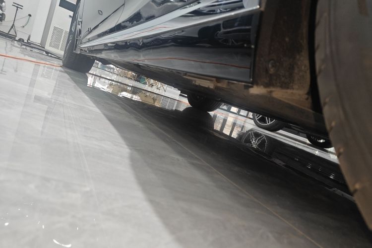 雷克萨斯LS 2021款 500h 卓越版局部细节9002