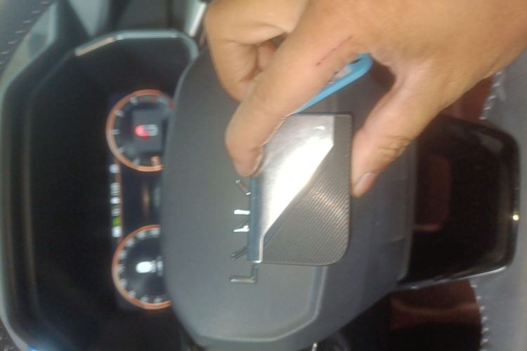 领克06 2021款 1.5T Shero粉色特别版中控内饰11