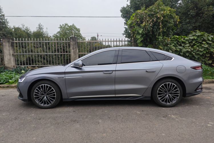 比亚迪 汉 2022款 DM-i 121KM 尊享型车身外观4