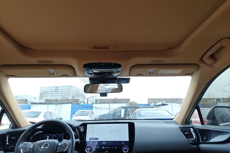 雷克萨斯NX 2023款 260 前驱 创游特别版中控内饰22
