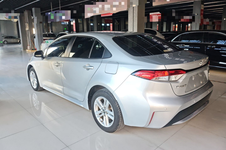 丰田 雷凌 2019款 185T CVT豪华版 国VI车身外观4