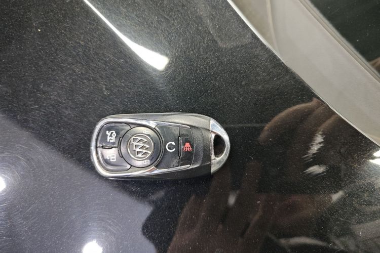 别克 君越 2020款 652T 豪华型中控内饰11