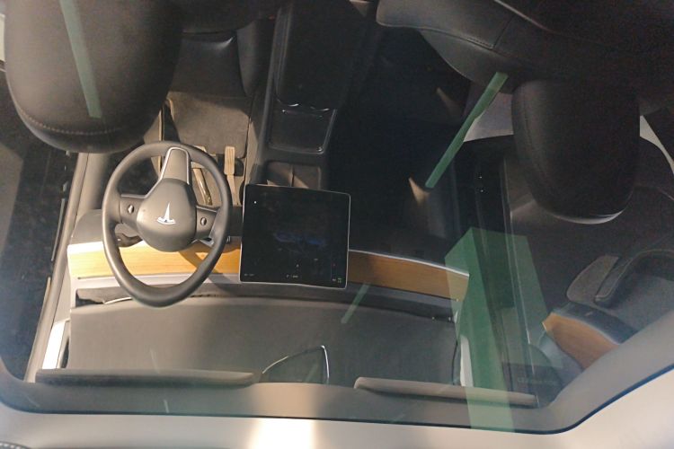 特斯拉 Model Y 2022款 改款 后轮驱动版中控内饰22