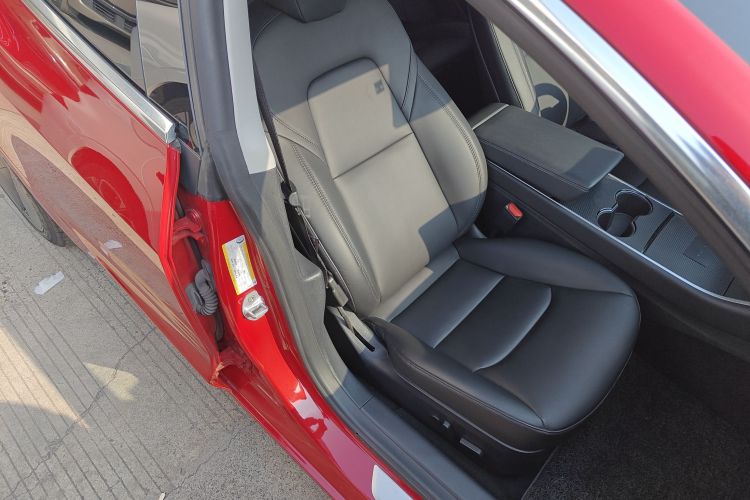 特斯拉 Model 3 2019款 标准续航后驱升级版局部细节41