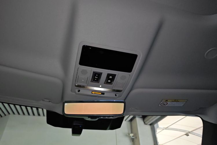 路虎卫士 2024款 110 3.0T P400 X-DYNAMIC HSE局部细节22