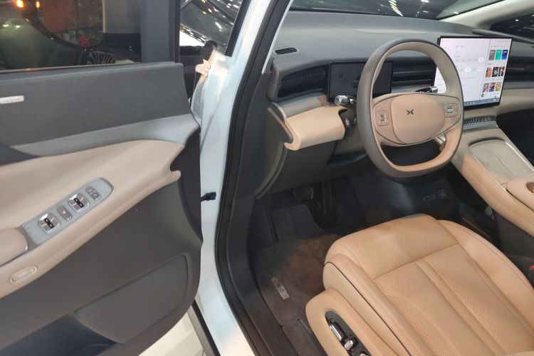 小鹏X9 2025款 740超长续航 Max中控内饰7003