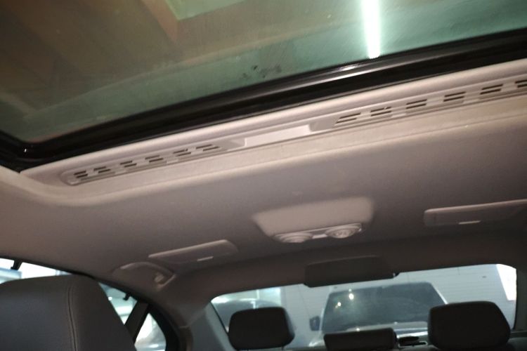 宝马3系 2018款 318Li中控内饰22