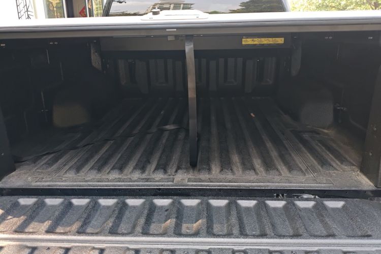 福特 游骑侠Ranger 2023款 探迹四驱自动版 汽油机舱底盘23