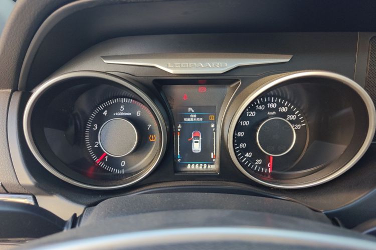 猎豹汽车 猎豹CS10 2015款 2.0T 手动卓越型中控内饰14