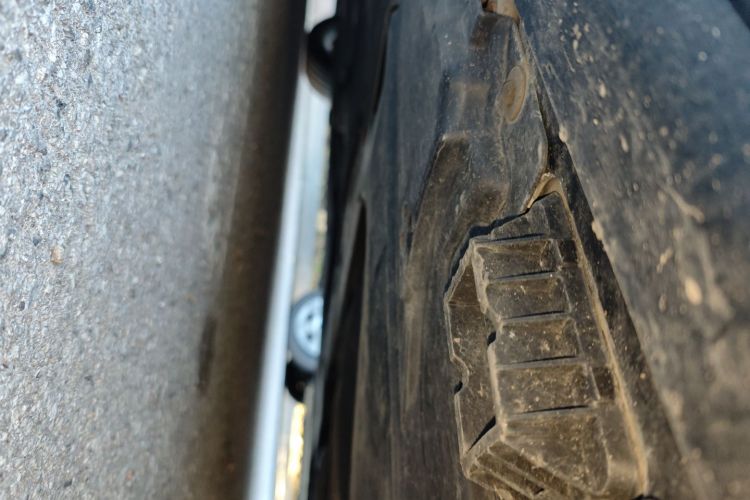 宝马7系 2018款 730Li 领先型 M运动套装局部细节9003