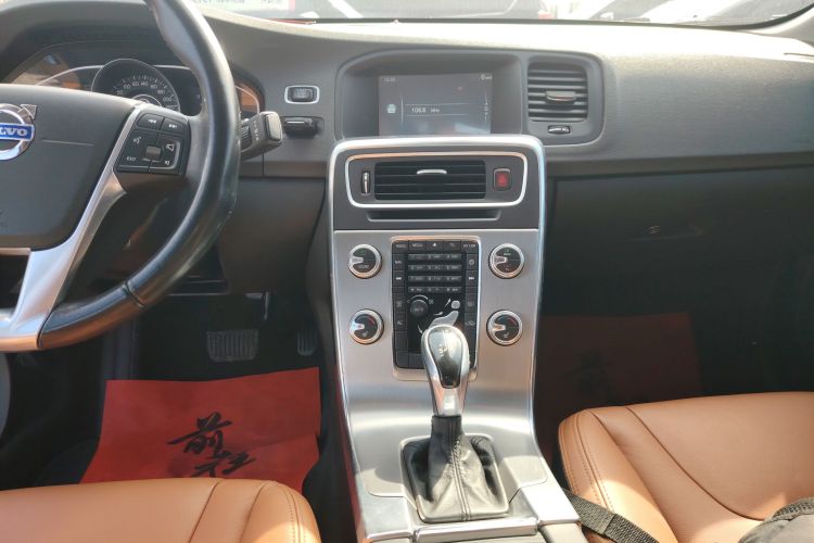 沃尔沃S60 2014款 S60L 2.0T 智远版局部细节16