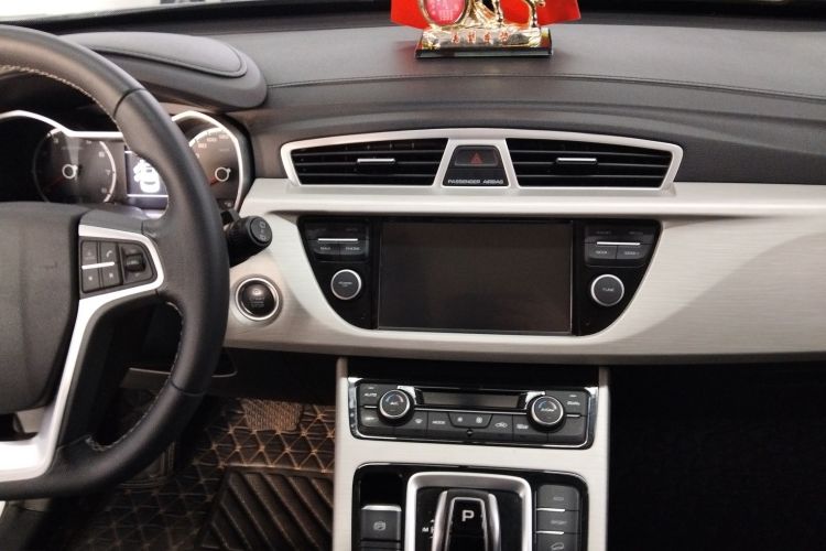 吉利汽车 博越 2020款 1.8TD DCT两驱智雅型中控内饰16