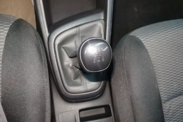 现代 瑞纳 2017款 1.4L 手动焕新版 国V局部细节18