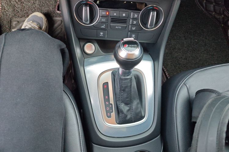 奥迪Q3 2016款 30 TFSI 风尚型中控内饰18