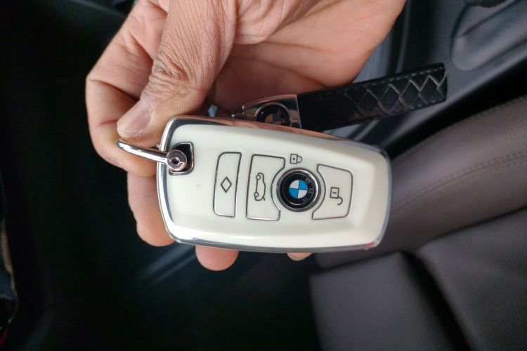 宝马3系 2018款 320Li 领先型M运动套装中控内饰11