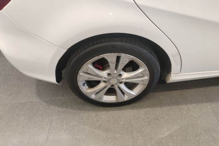 奔驰B级 2015款 B 200 时尚型车身外观6008