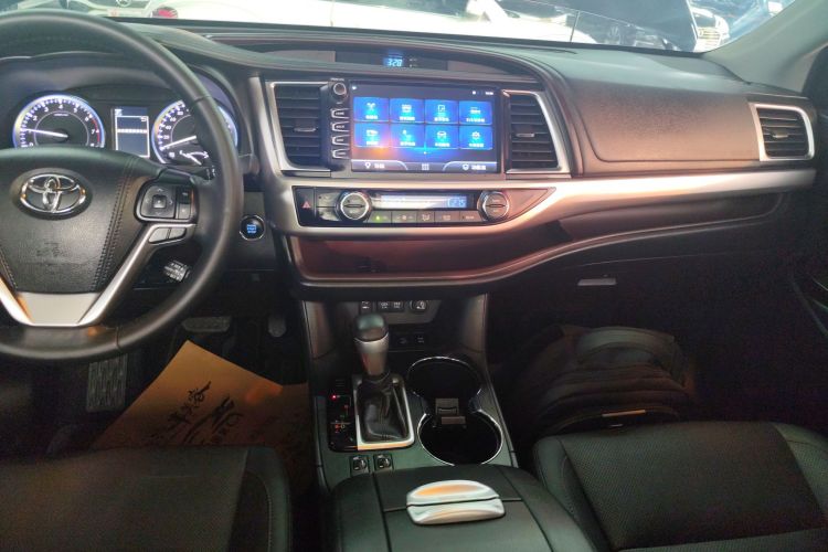 丰田 汉兰达 2018款 2.0T 四驱豪华版 7座 国VI中控内饰16