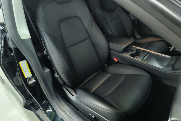 特斯拉 Model 3 2021款 标准续航后驱升级版局部细节41