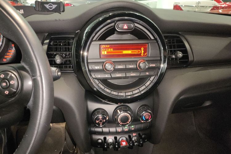 MINI 2016款 1.2T ONE 先锋派局部细节16