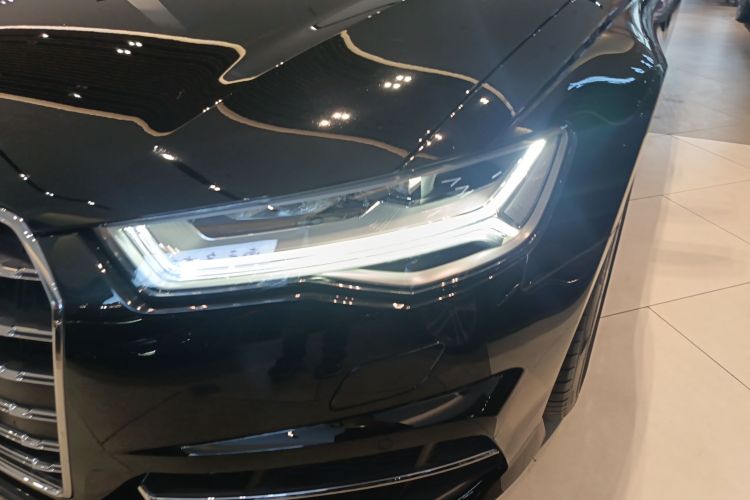 奥迪A6L 2018款 30周年年型 45 TFSI quattro 运动型局部细节36