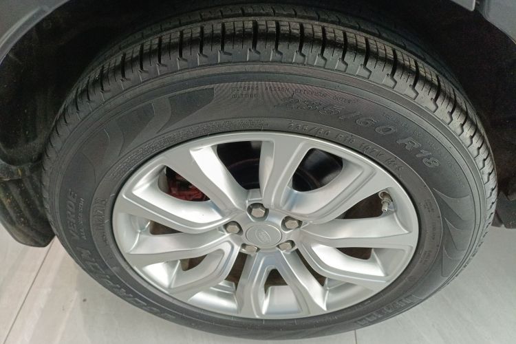 路虎 揽胜极光 2018款 200PS PURE 新尚版车身外观6008