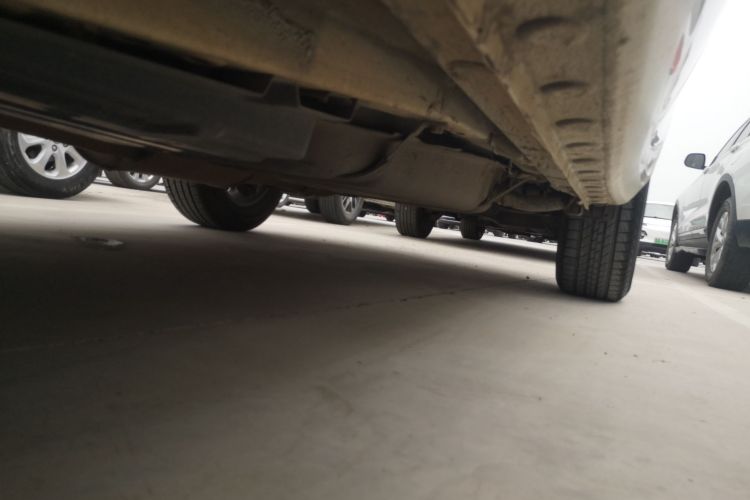 比亚迪 宋 2018款 1.5TID 自动智联尊贵型局部细节9002