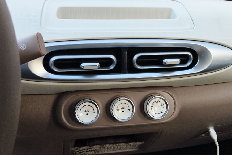 五菱汽车 宏光MINIEV 2025款 四门版 进阶款局部细节16