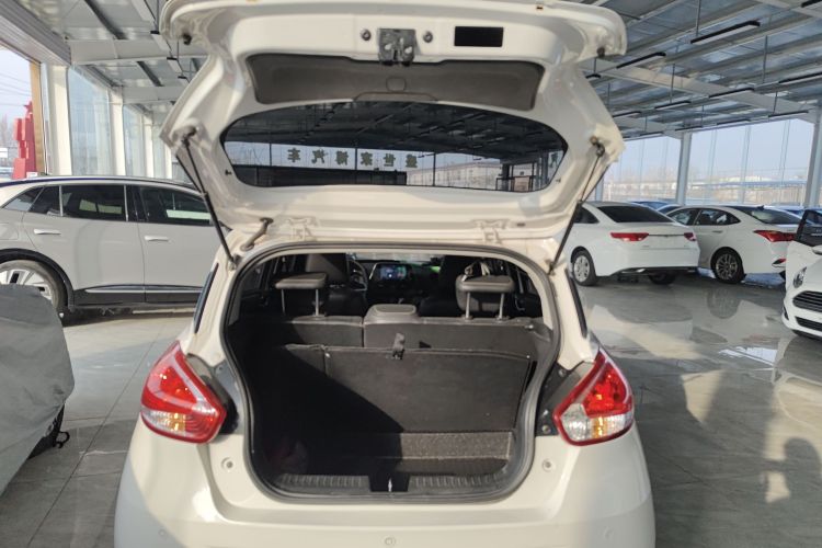 宝骏310 2016款 1.2L 手动豪华型局部细节23