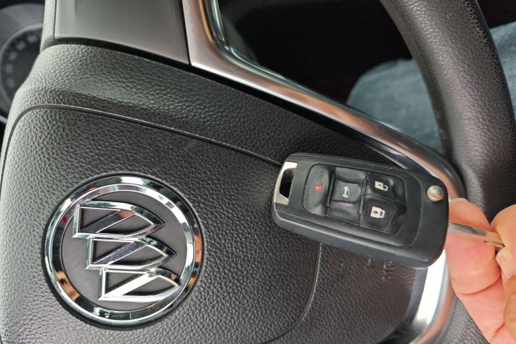 别克 昂科拉 2016款 18T 自动两驱都市领先型中控内饰11