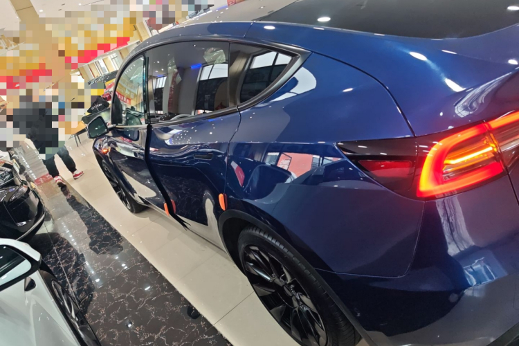 特斯拉 Model Y 2022款 改款 后轮驱动版车身外观6003