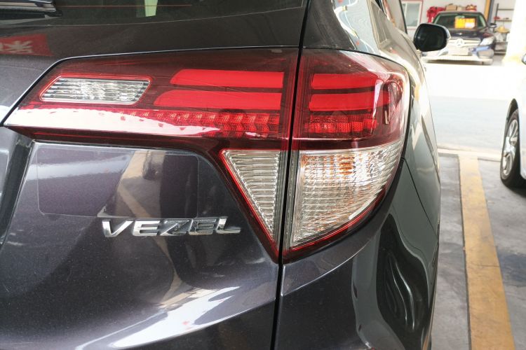 本田 缤智 2020款 1.5L CVT豪华版车身外观9