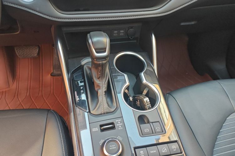 丰田 皇冠陆放 2022款 2.0T 四驱劲享版中控内饰18