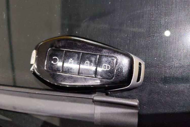 腾势Z9GT 2024款 1100四驱Pro版中控内饰7001